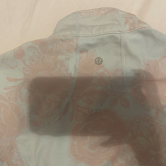 Lululemon size 6 - Picture 3 of 5